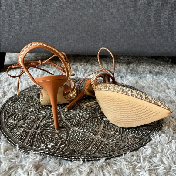 🟢JLO. Almost new! Rattan & mesh slingback with ankle tie. Size 9.5 - Picture 4 of 4